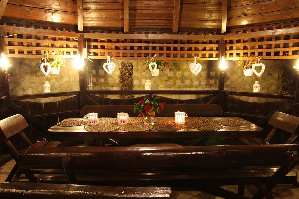 Rixo'S Guesthouse Cîrcea エクステリア 写真