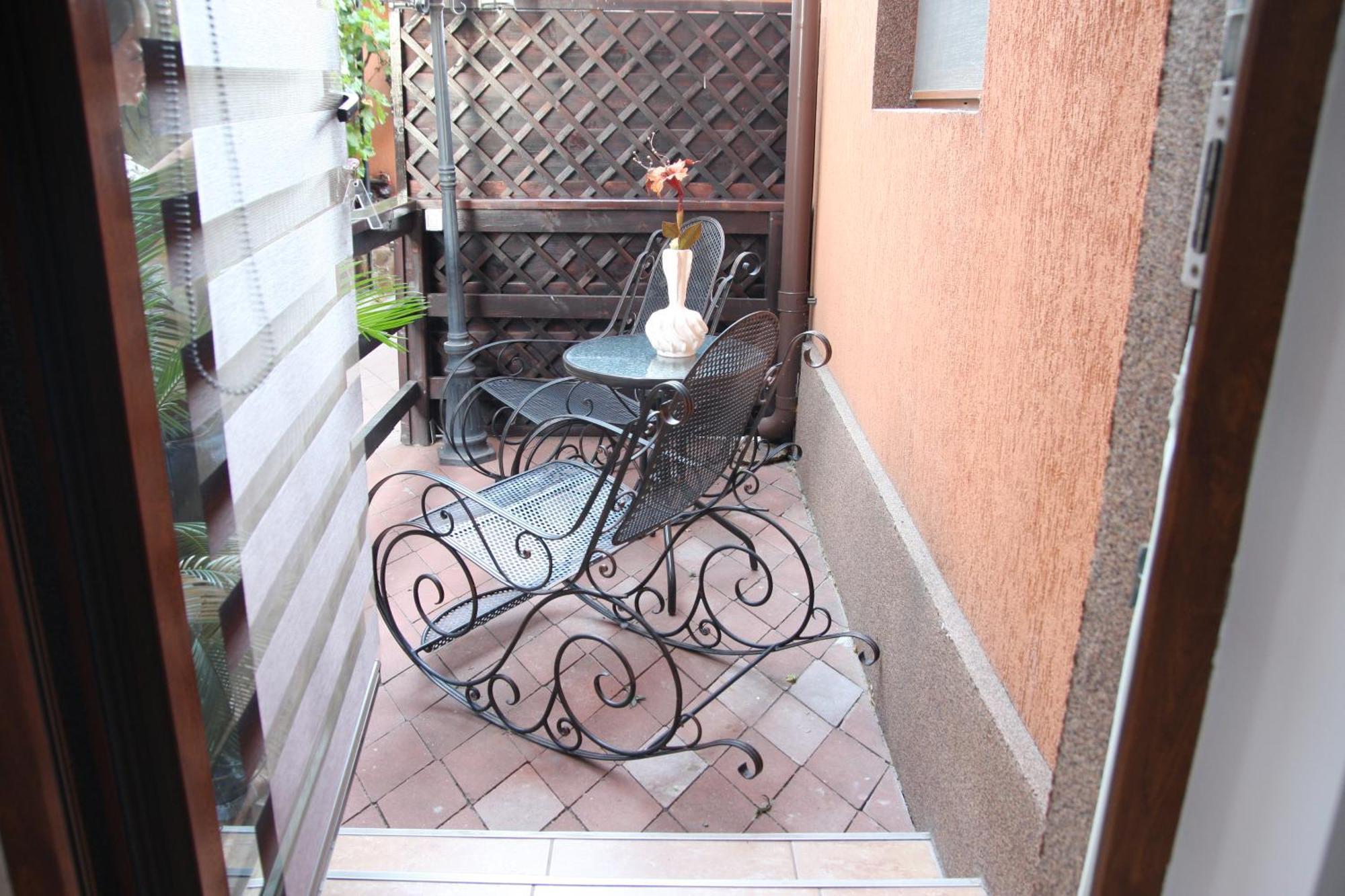 Rixo'S Guesthouse Cîrcea エクステリア 写真